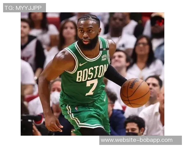 巴克利分享个人经历建议杰伦布朗面对秃头果断剃光保持自信